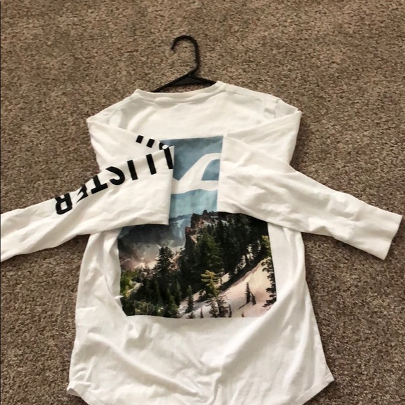 Hollister longsleeve white base and mountain print - Picture 2 of 3